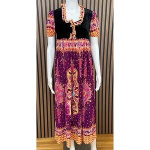 One‎ Flight Up Hippie Halloween Women's Costume S Gypsy Purple Renaissance